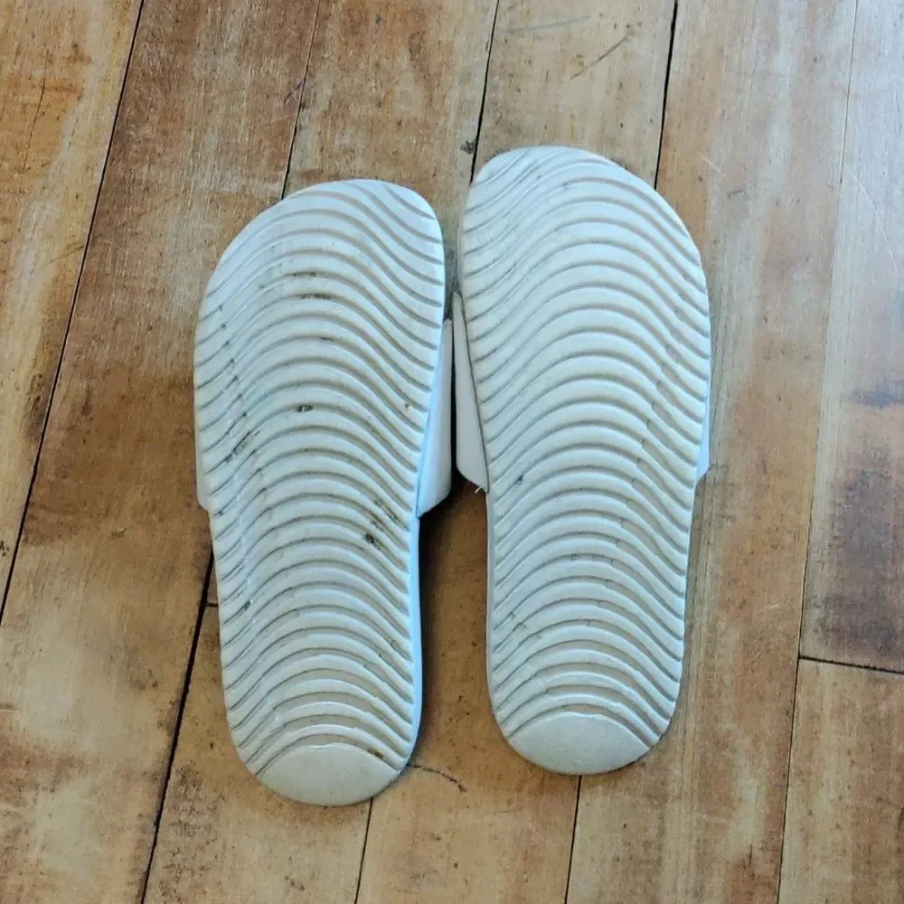 Nike Slides White Gray Sandals Size 7 Summer Vacation Beach Unisex